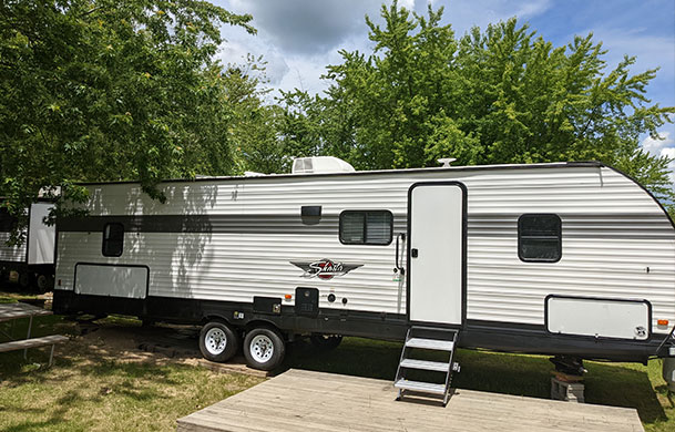 Premium Cabin exterior